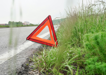 Įspėjamasis trikampis: praneškite apie pavojų, bet nerizikuokite savo saugumu 